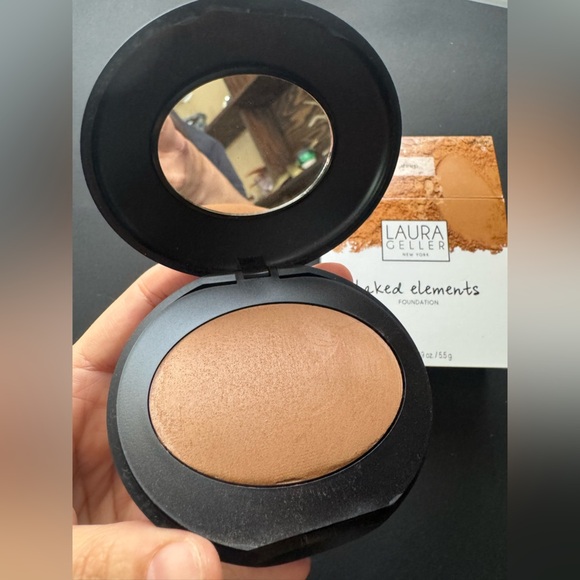 Laura Geller BAKED ELEMENTS Foundation, Deep .19 oz - Picture 8 of 10